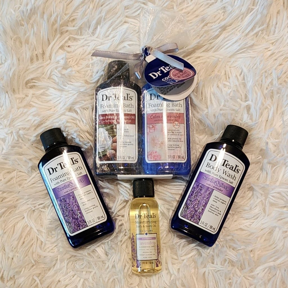 Dr Teals Lot of 4 Foaming Bath w Pure Epsom Salt & 1 Moisturizing Bath Body Oil